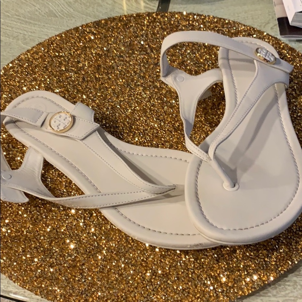 Sandles